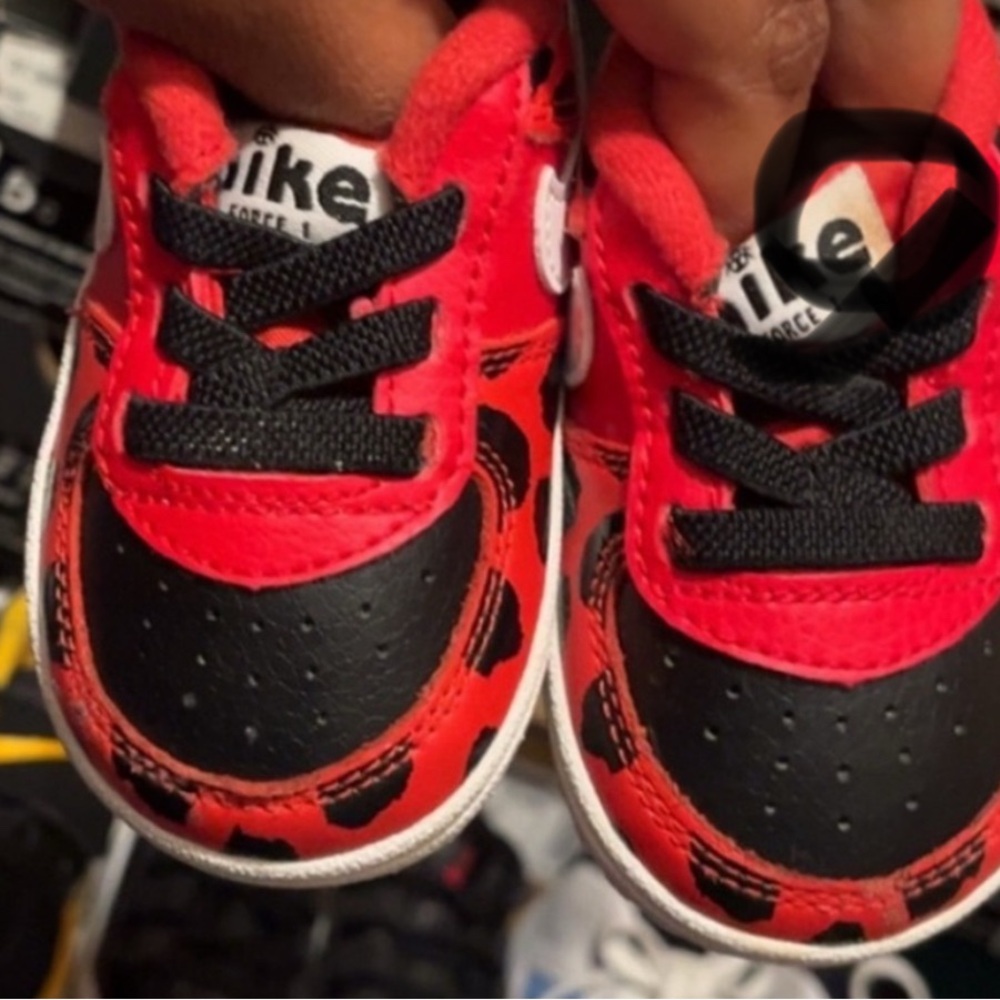 Nike air forces Kids Red and Black Sneakers